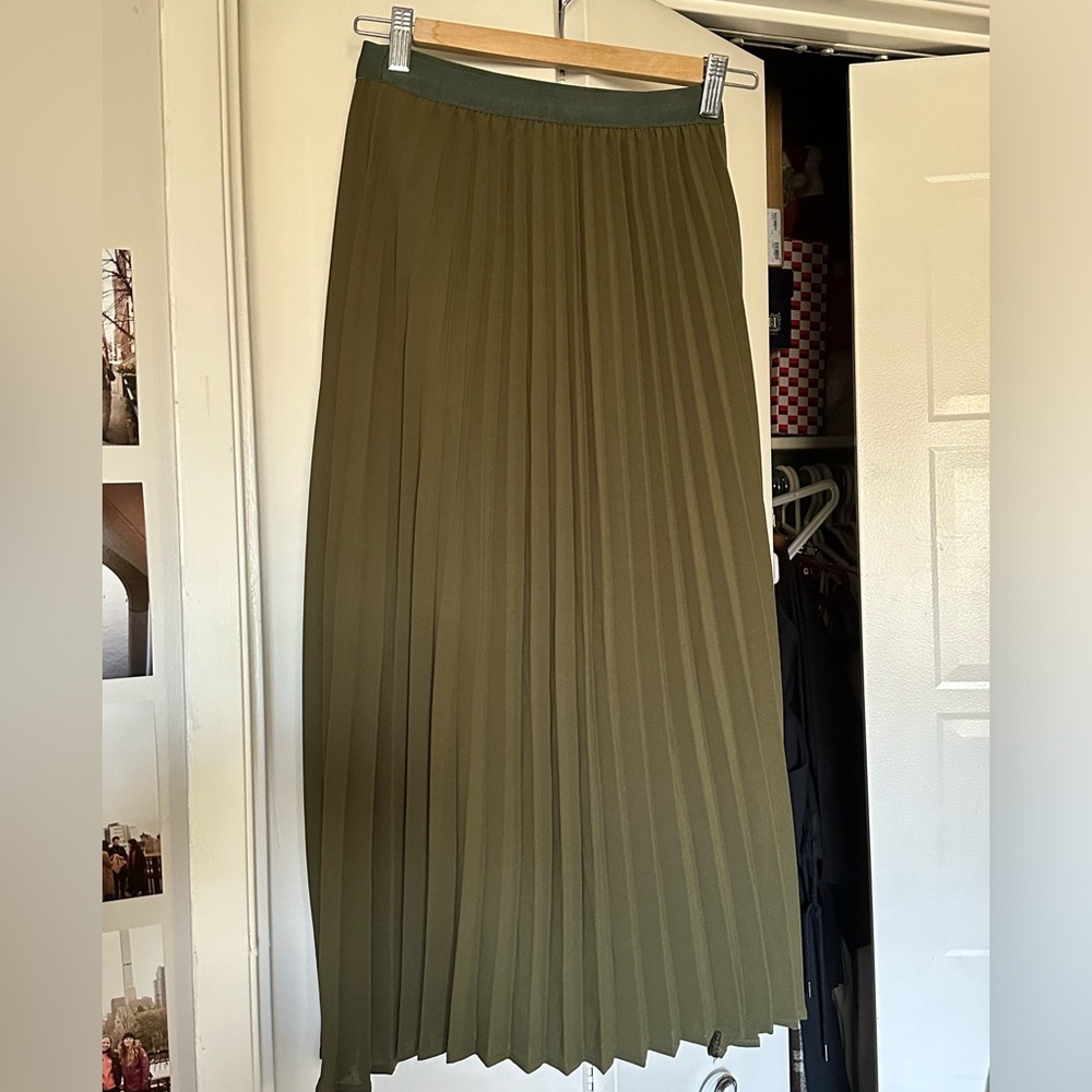 Green Pleated Skirt